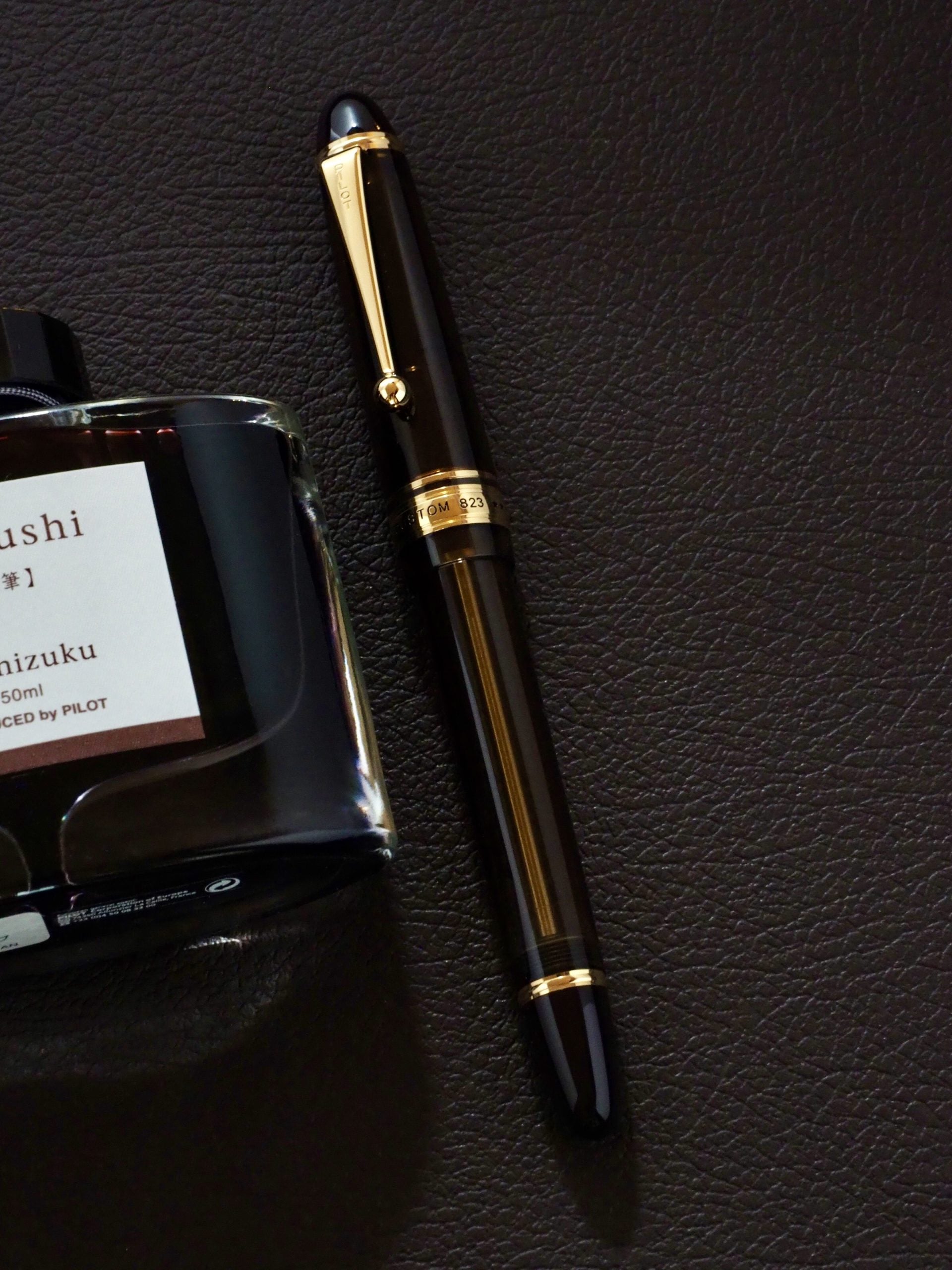 Custom 823 Black Fountain Pen