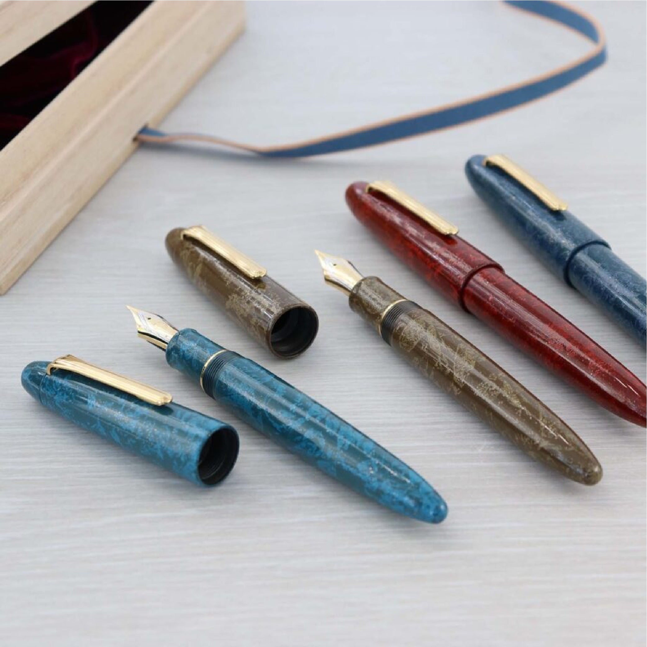 King of Pen 'Iro-Miyabi' II Ran-Peki Fountain Pen