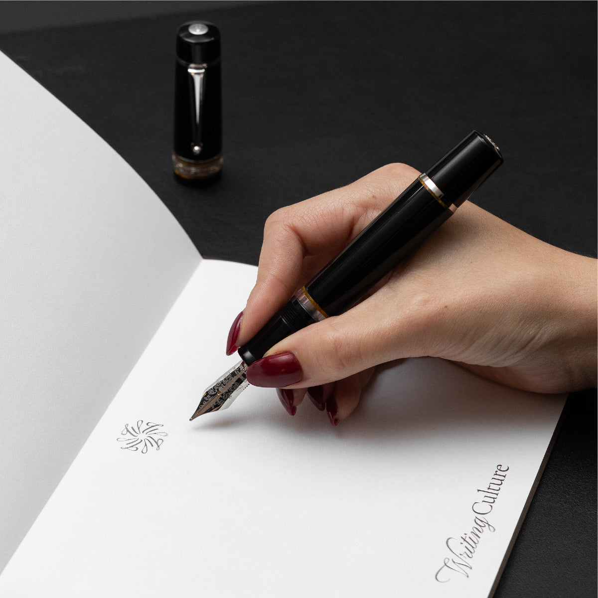 Good Life DV Soirée Oversize Special Edition Fountain Pen