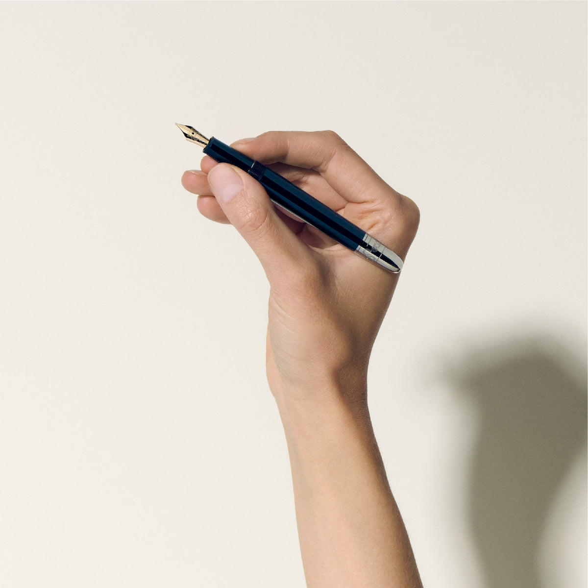 Meisterstück Around the World in 80 Days Blue Classique Fountain Pen