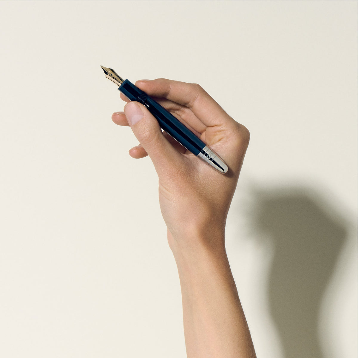 Meisterstück Around the World in 80 Days Blue LeGrand Fountain Pen