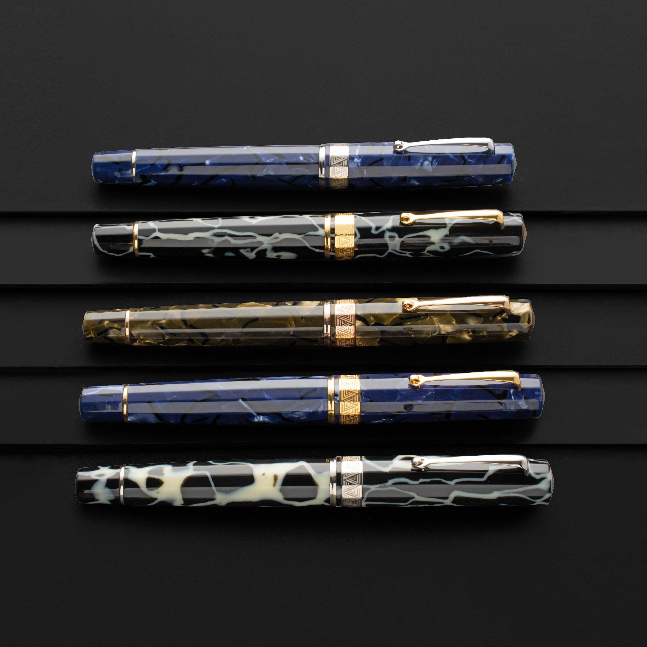 OMAS Paragon Saft Green Rose Gold Trim Fountain Pen