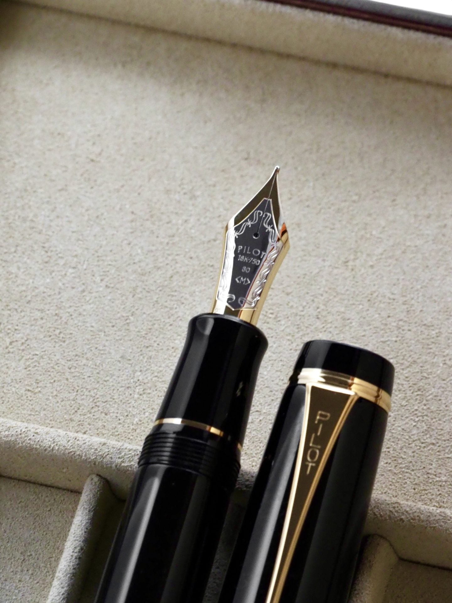 Custom Urushi Black  Fountain Pen