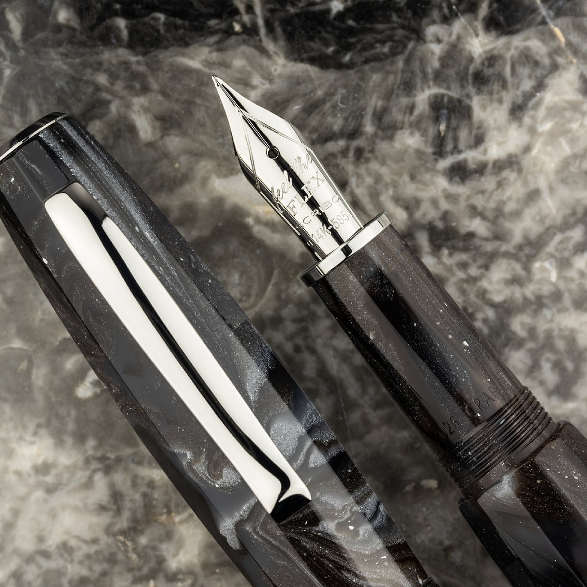 Feel Nova Stella Platinum Limited Edition Fountain Pen