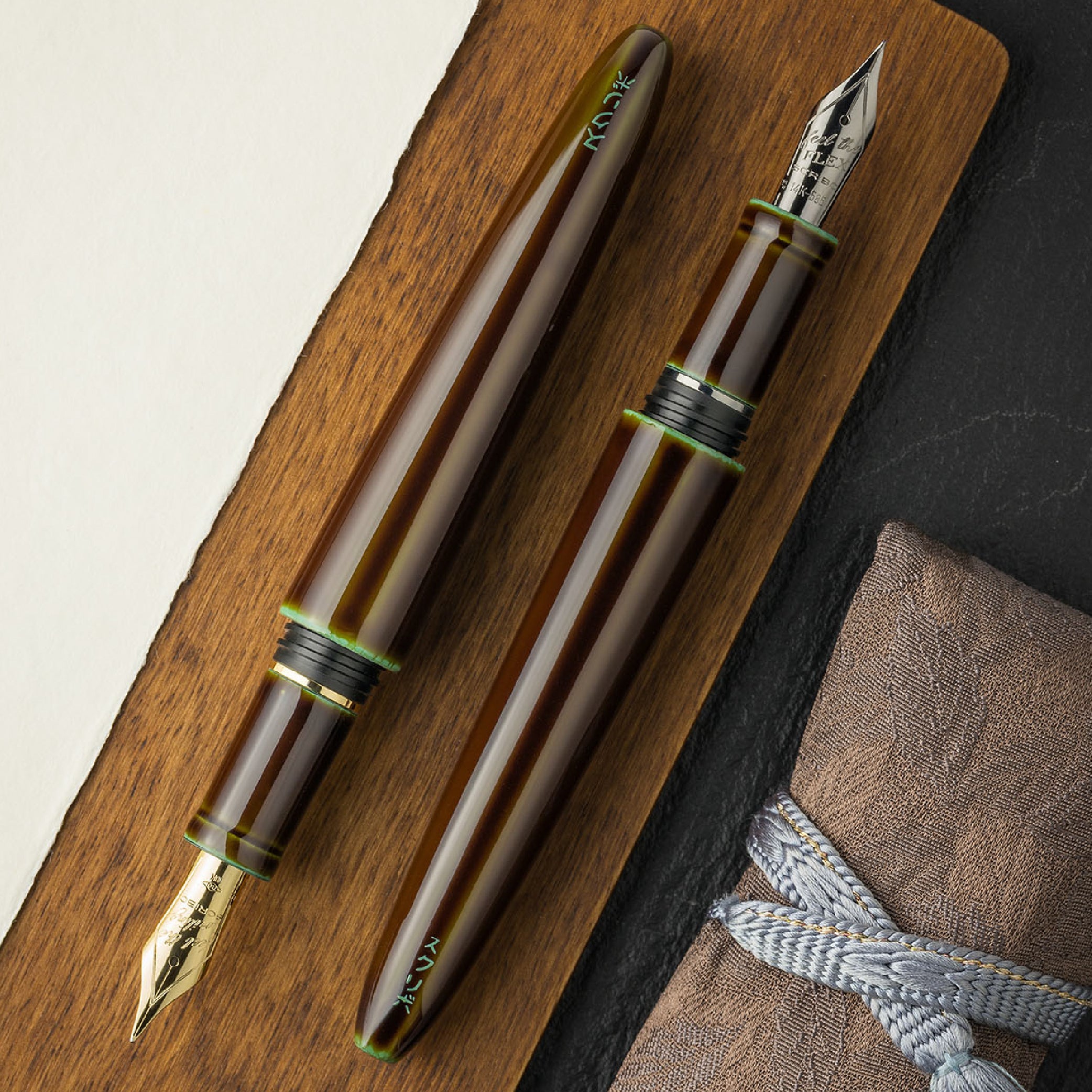 SCRIBO_Piuma Hane Tamenuri Toruko Yellow Gold-Ruthenium Limited Edition Fountain Pen_Collection Lifestyle Picture