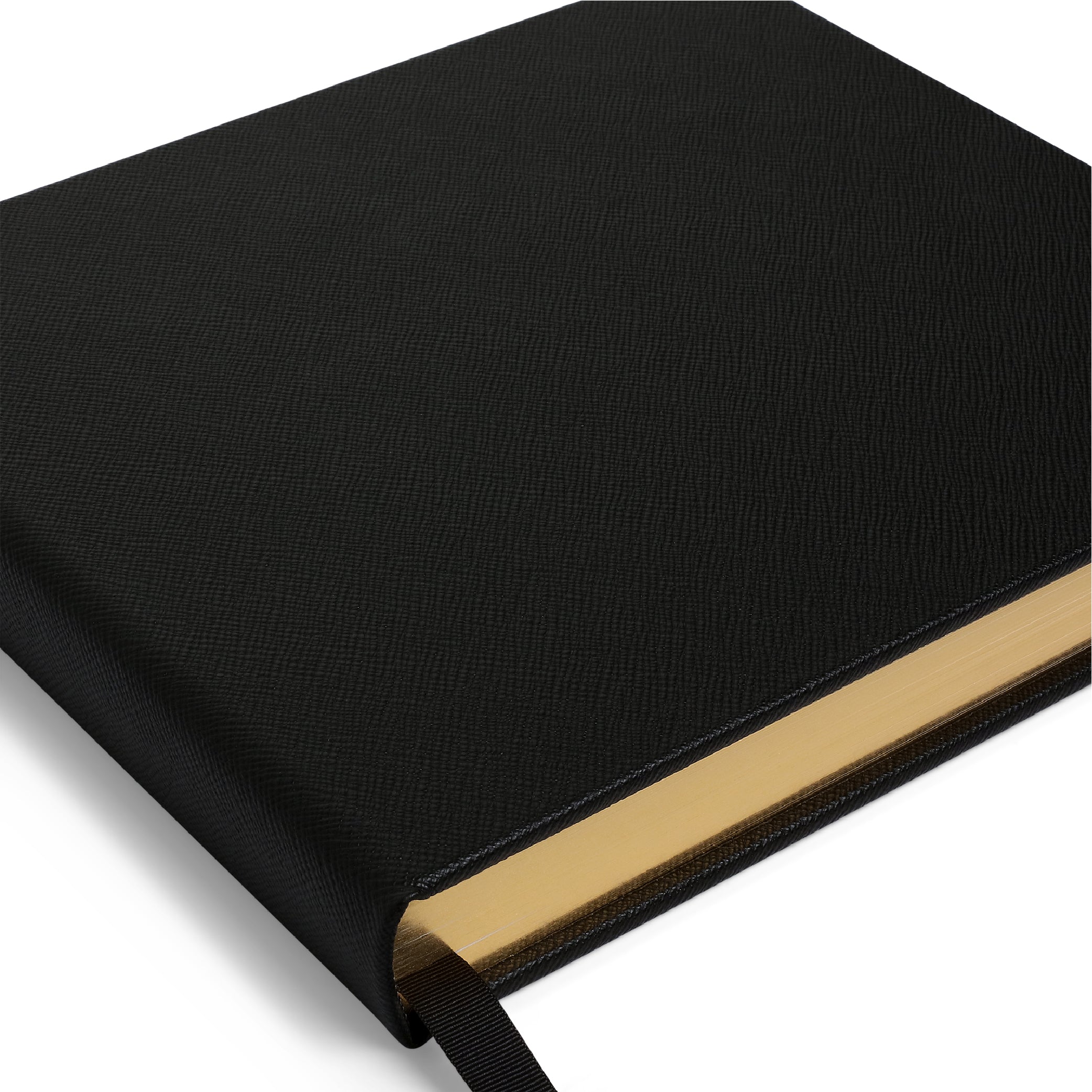 SMYTHSON_Large Visitors Book in Black Panama_Leather Detail