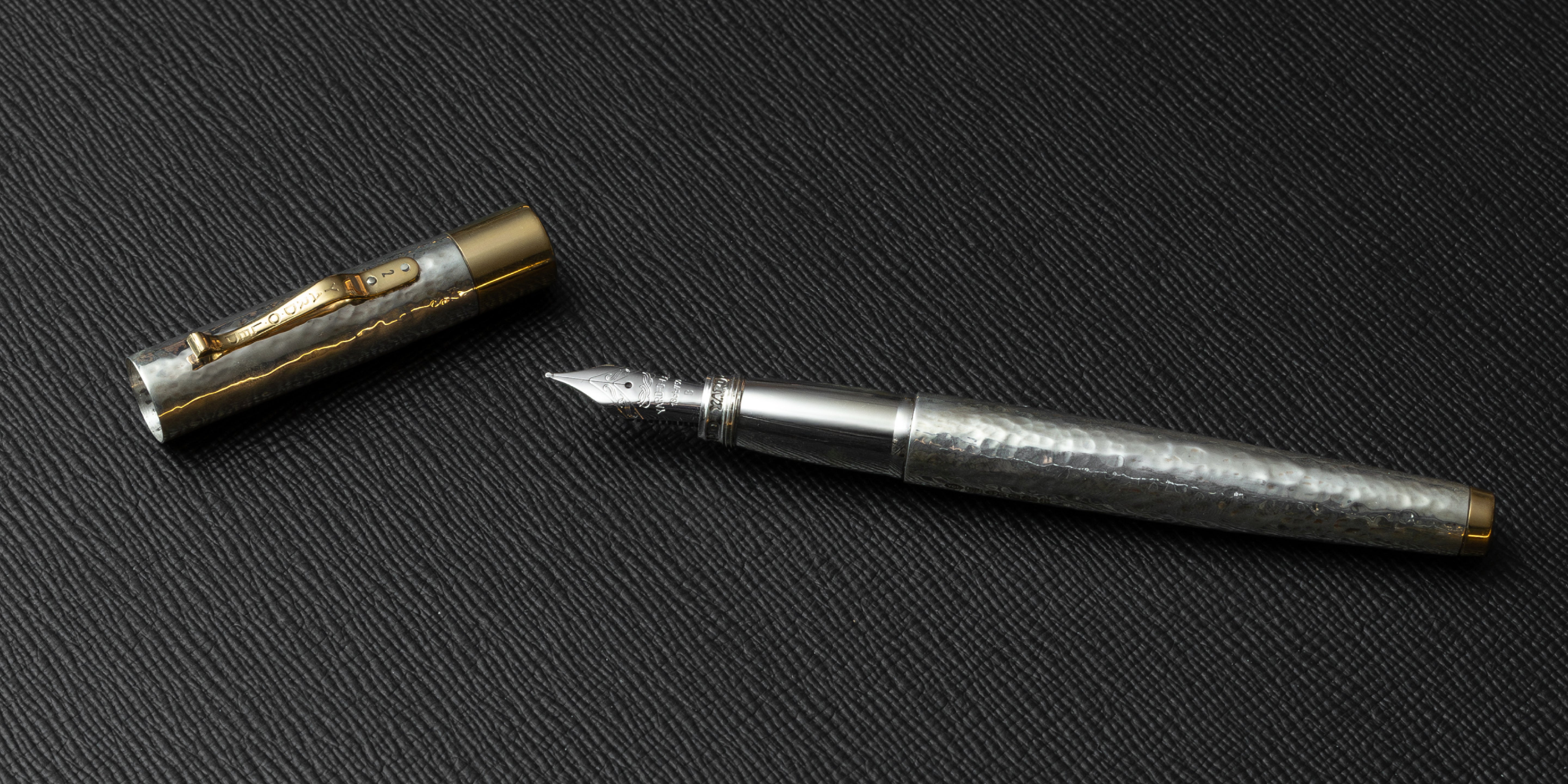 YARD O LED_Grand Martelé Limited Edition Fountain Pen_News Page Hero Picture Desktop